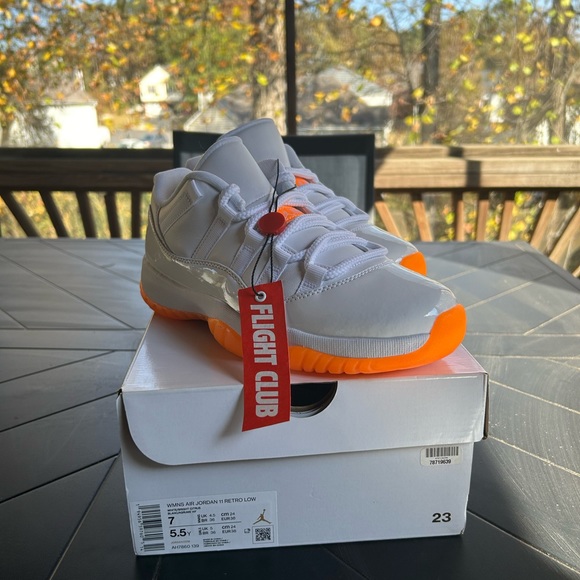 NEW Women’s Air Jordan 11 Retro Low Bright Citrus- US 7 - Picture 2 of 9